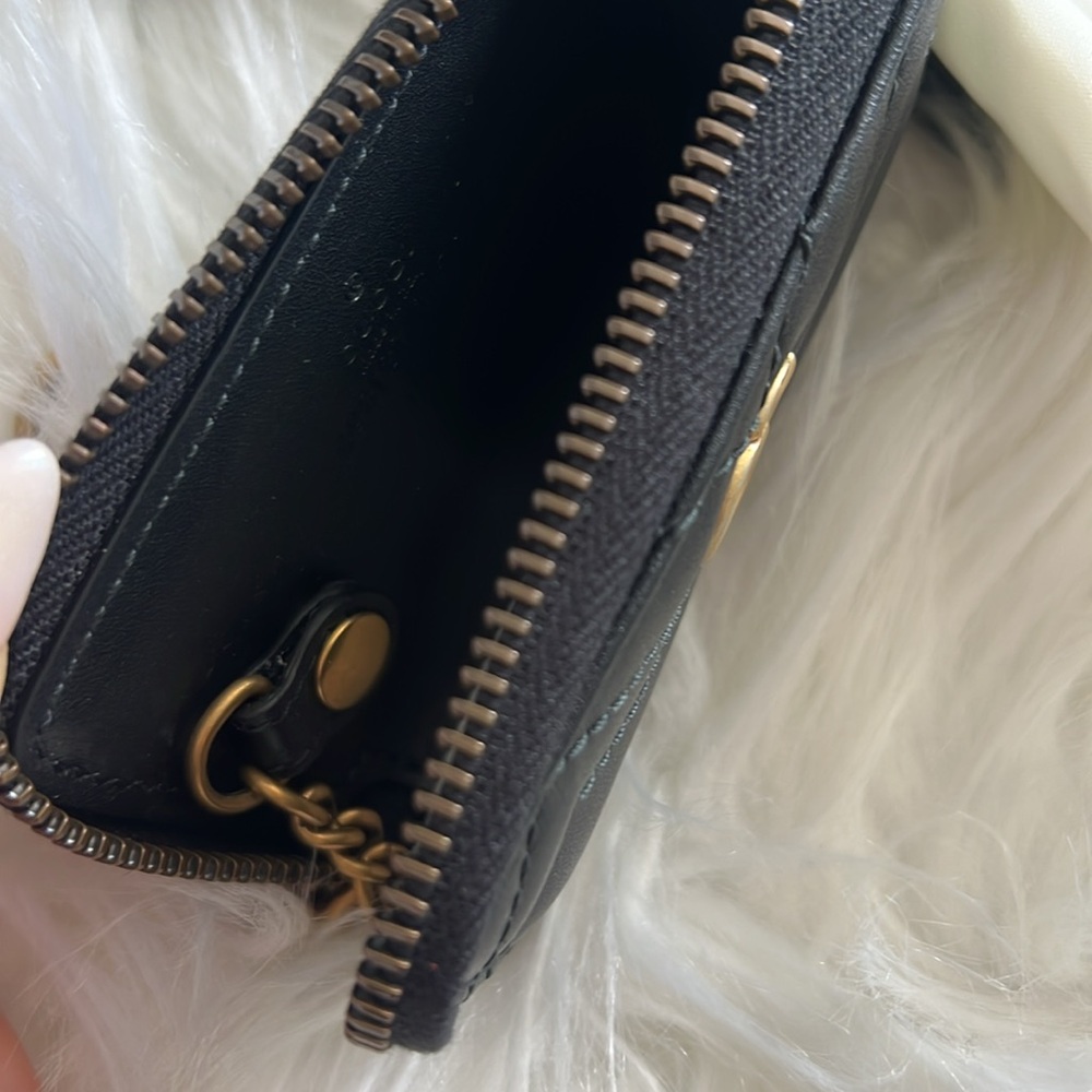 🆕GUCCI Calfskin Matelasse GG Marmont Coin Purse/Key Case Black - Picture 3 of 6
